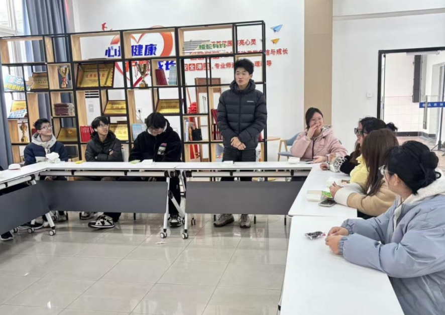 雷锋月新闻.jpg 雷锋月新闻.jpg